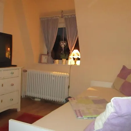 Grosse, Hundfreundliche In Der Naehe Des Flusses Apartment