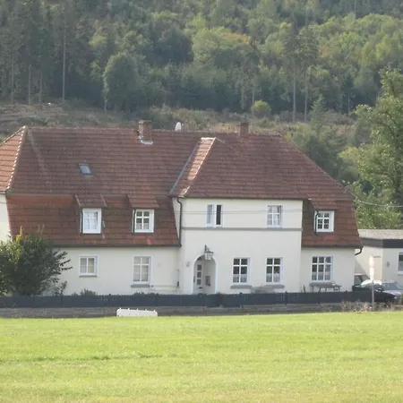 Apartment Grosse, Hundfreundliche In Der Naehe Des Flusses